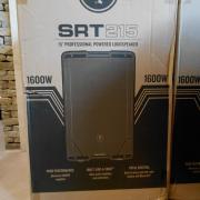 Mackie srt 215