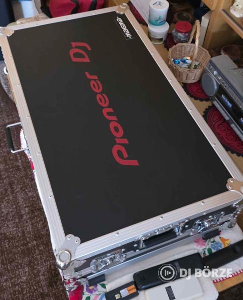 Pioneer DDJ-SZ DJ kontroller flight case-ben