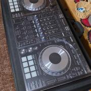 Pioneer DDJ-SZ DJ kontroller flight case-ben