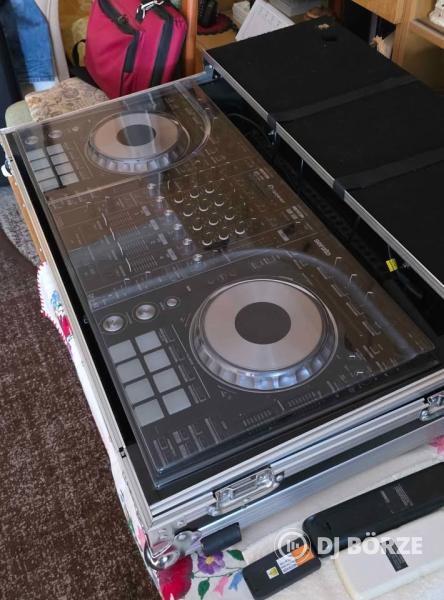 Pioneer DDJ-SZ DJ kontroller flight case-ben