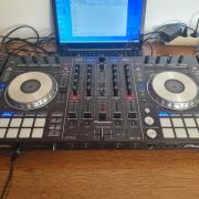 Pioneer ddj-sx + i7 4th gen laptop + táska + decksaver