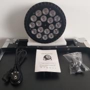 Eladó új 18x10 watt fém házas PAR lámpák rackekkel