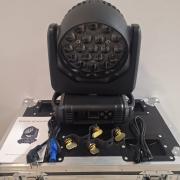 Eladó új 19x15 watt wash zoom robotlámpák rackekkel, ingyenes szállítással