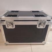 Eladó új 19x15 watt wash zoom robotlámpák rackekkel, ingyenes szállítással