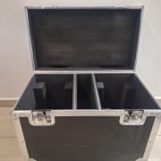 Eladó új 19x15 watt wash zoom robotlámpák rackekkel, ingyenes szállítással