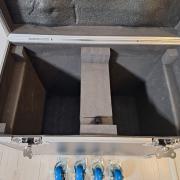 Eladó új 230 watt 7R robotlámpák, ajándék rackekkel, ingyenes szállítással