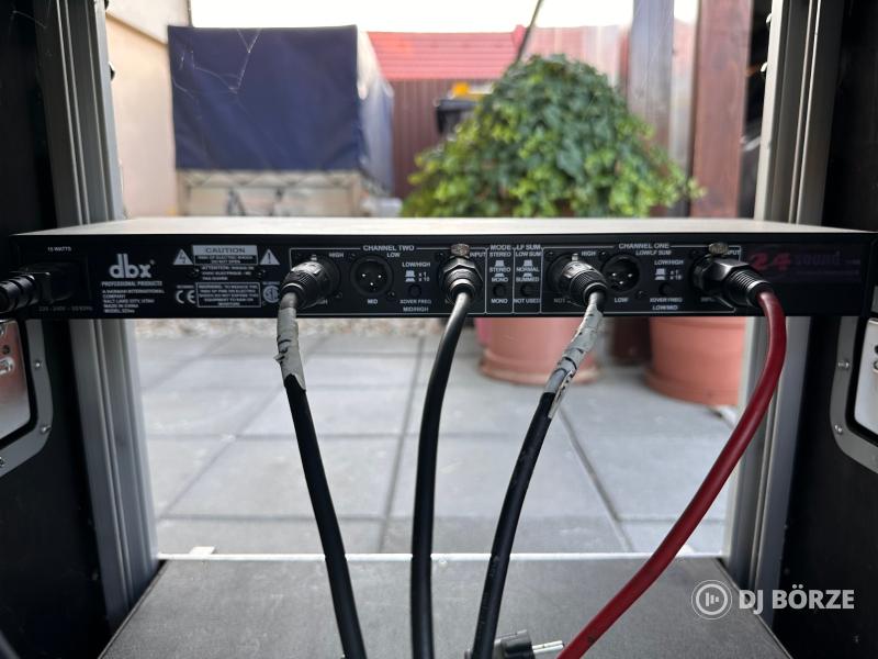 dbx 223xs Stereo 2-Way/Mono 3-Way Crossover