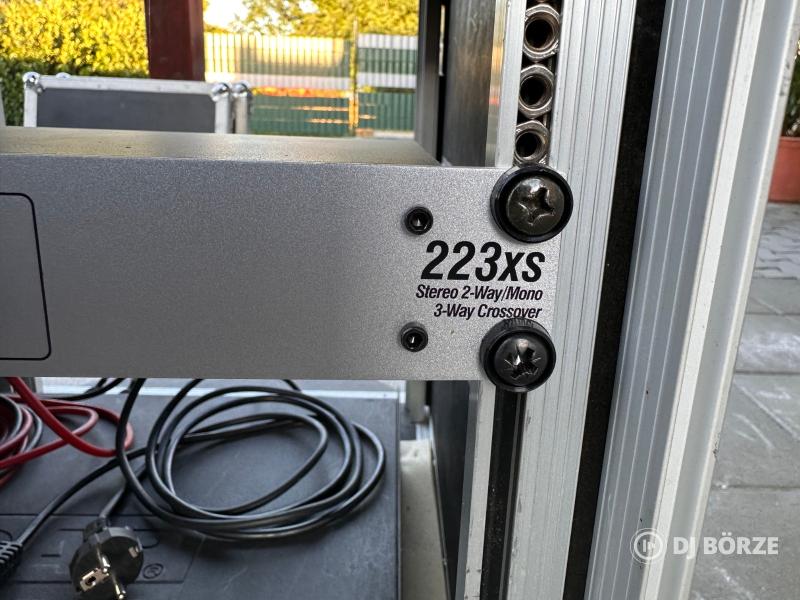 dbx 223xs Stereo 2-Way/Mono 3-Way Crossover
