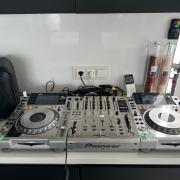 Cdj 2000 nexus Limited