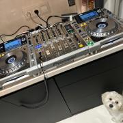Cdj 2000 nexus Limited