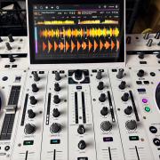 Denon DJ Prime 4+ White
