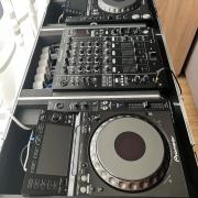 PIONEER 2x CDJ-2000 NEXUS + 1x DJM-900 NEXUS