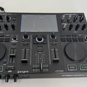 Denon DJ Prime Go, (UDG táskával)