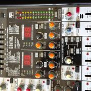 ELADÓ Behringer EURODESK SX2442FX 20-csatornás, effektes keverőpult