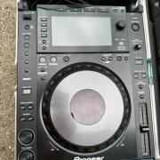 Pioneer CDJ-900NXS PÁR (2015) + GYÁRI DOBOZOK + Safe Case RACKEK