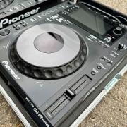 Pioneer CDJ-900NXS PÁR (2015) + GYÁRI DOBOZOK + Safe Case RACKEK