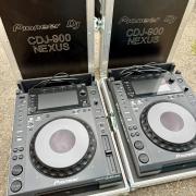 Pioneer CDJ-900NXS PÁR (2015) + GYÁRI DOBOZOK + Safe Case RACKEK
