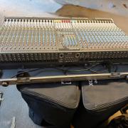 Allen & Heath GL2400-32 analóg zenekari keverő
