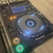 2x Pioneer CDJ-2000 Nexus + 1x Pioneer DJM-900 Nexus