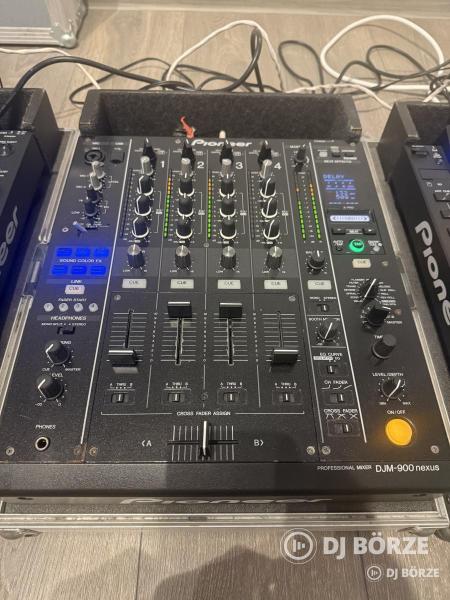 2x Pioneer CDJ-2000 Nexus + 1x Pioneer DJM-900 Nexus