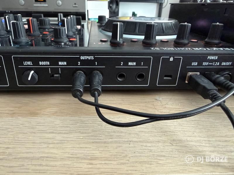 Traktor Kontrol S2 MK2 + decksaver + szoftver + doboz