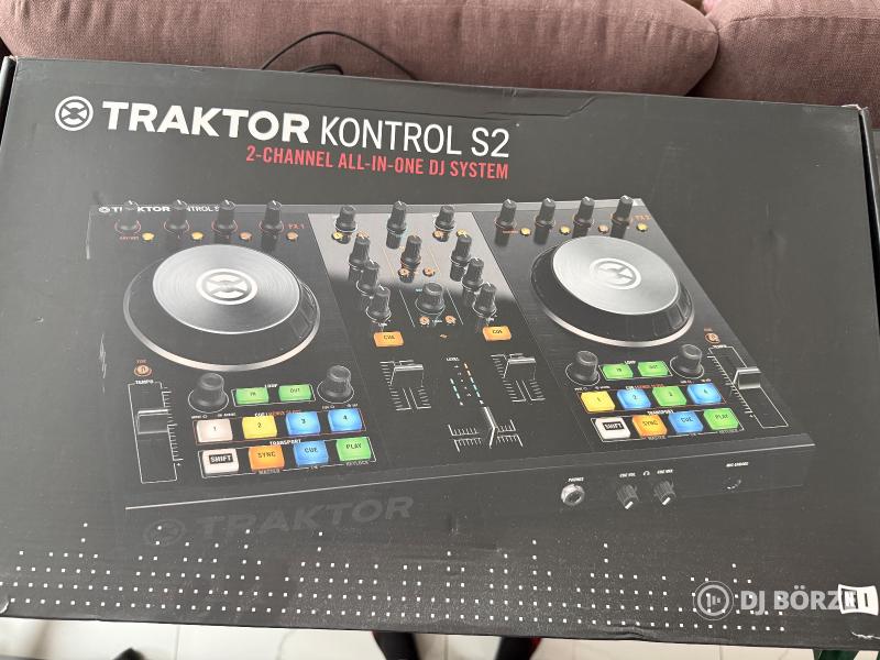 Traktor Kontrol S2 MK2 + decksaver + szoftver + doboz