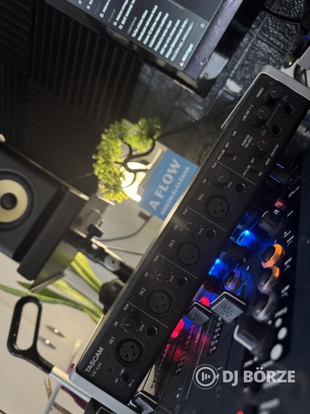 TASCAM US-4x4 USB audio interfész – 4 be / 4 ki