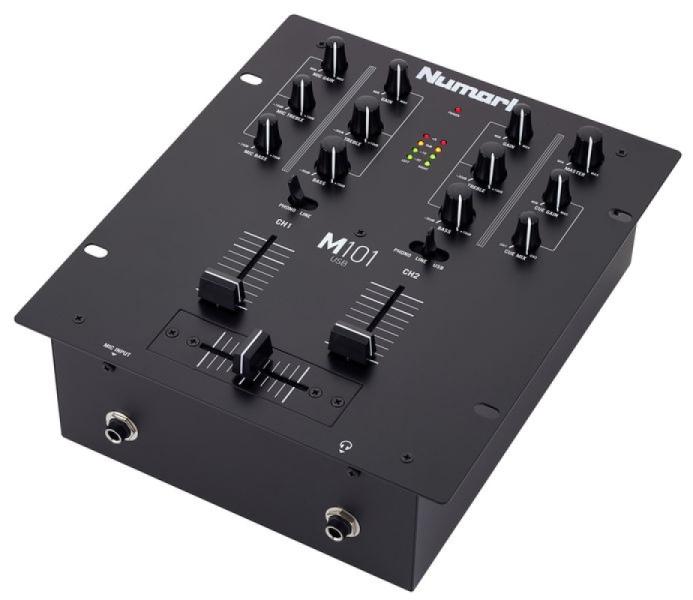 Numark M101USB 2 csatornás DJ keverő USB interfésszel