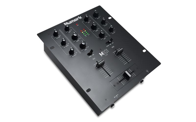 Numark M101USB 2 csatornás DJ keverő USB interfésszel