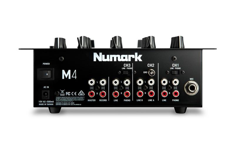 Numark M4 3 csatornás scratch DJ keverő