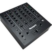 Numark M6USB 4 csatornás DJ keverő USB interfésszel
