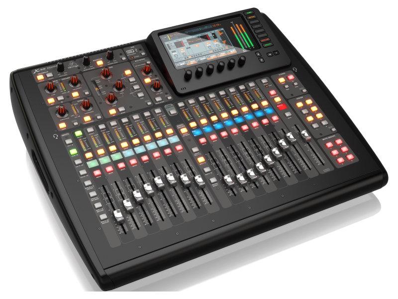Behringer X32 Compact 40-csatornás digitális keverőpult