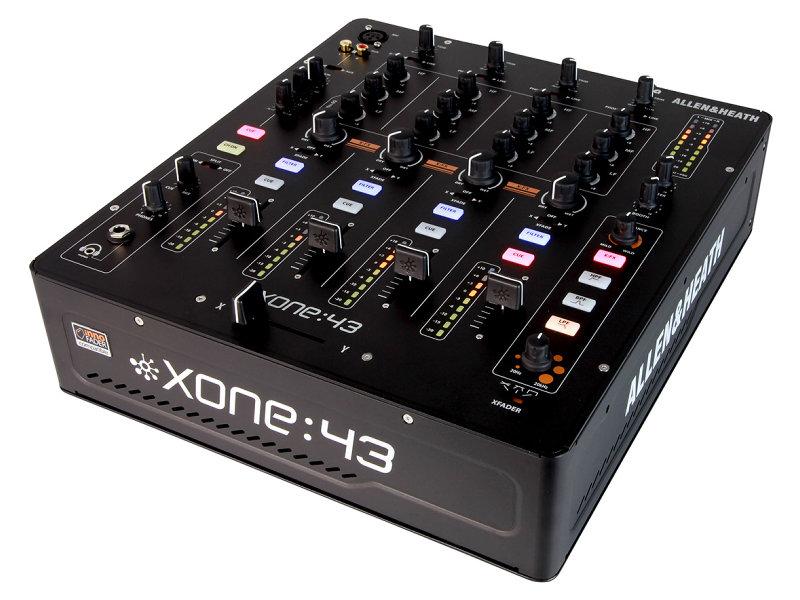 Allen & Heath XONE:43 analóg DJ keverő