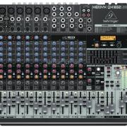 Behringer XENYX QX1832USB analóg keverőpult