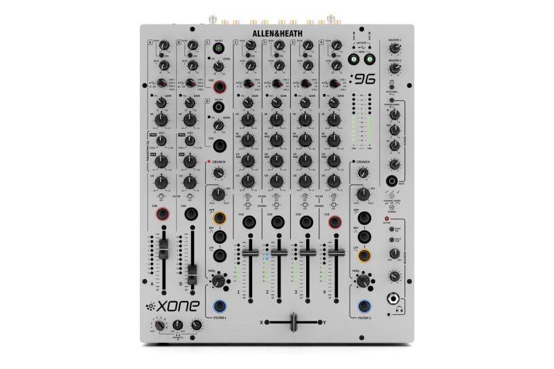 Allen & Heath Xone:96 analóg DJ keverő