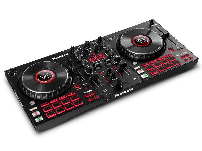 Numark Mixtrack Platinum FX 4-deck DJ kontroller