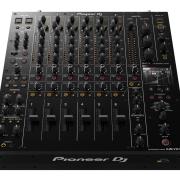 Pioneer DJ DJM-V10-LF 6-csatornás professzionális DJ keverő