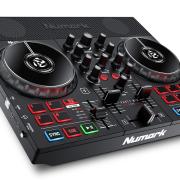 Numark Party Mix Live DJ kontroller beépített fényeffektekkel és hangszóróval