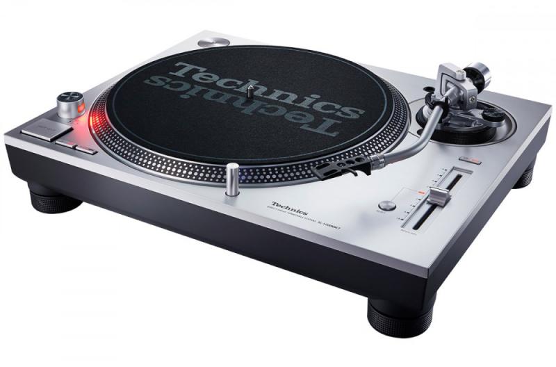 Technics SL-1200MK7 Közvetlen Meghajtású DJ Lemezjátszó
