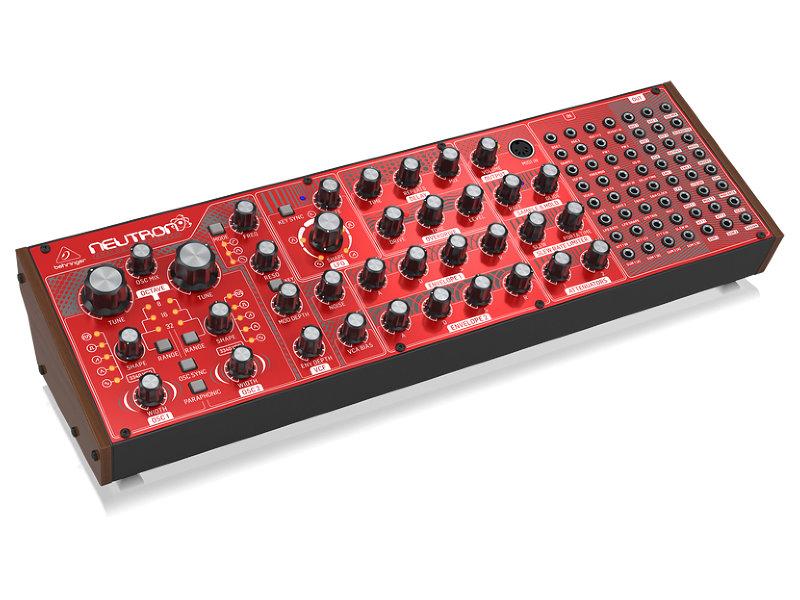Behringer NEUTRON parafónikus félmoduláris analóg szintetizátor