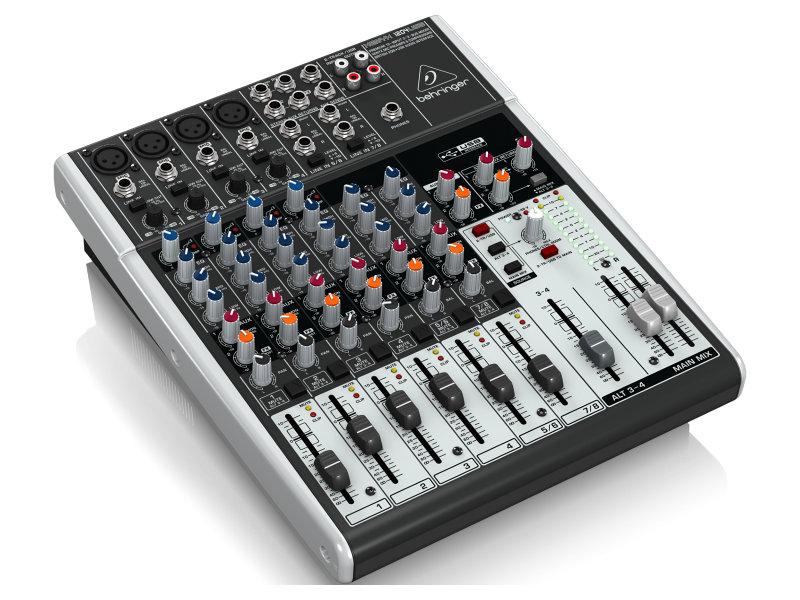 Behringer XENYX 1204USB Analóg Keverő