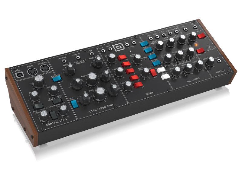 Behringer Model D Analóg Félmoduláris Szintetizátor