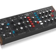 Behringer Model D Analóg Félmoduláris Szintetizátor