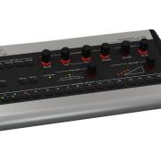 Behringer Powerplay P16-M 16-csatornás digitális személyi keverőpult