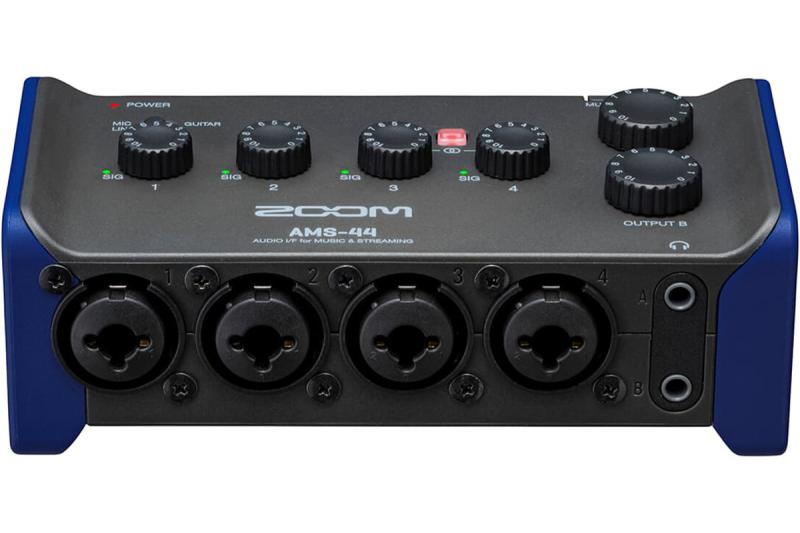 Zoom AMS-44 USB hangkártya (4 bemenet / 4 kimenet)