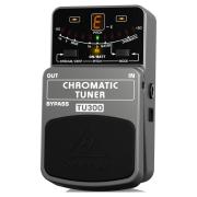 Behringer - TU300 gitár/bass hangolópedál