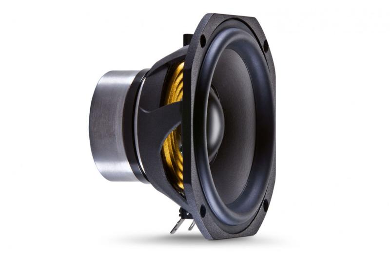 JBL LSR705i